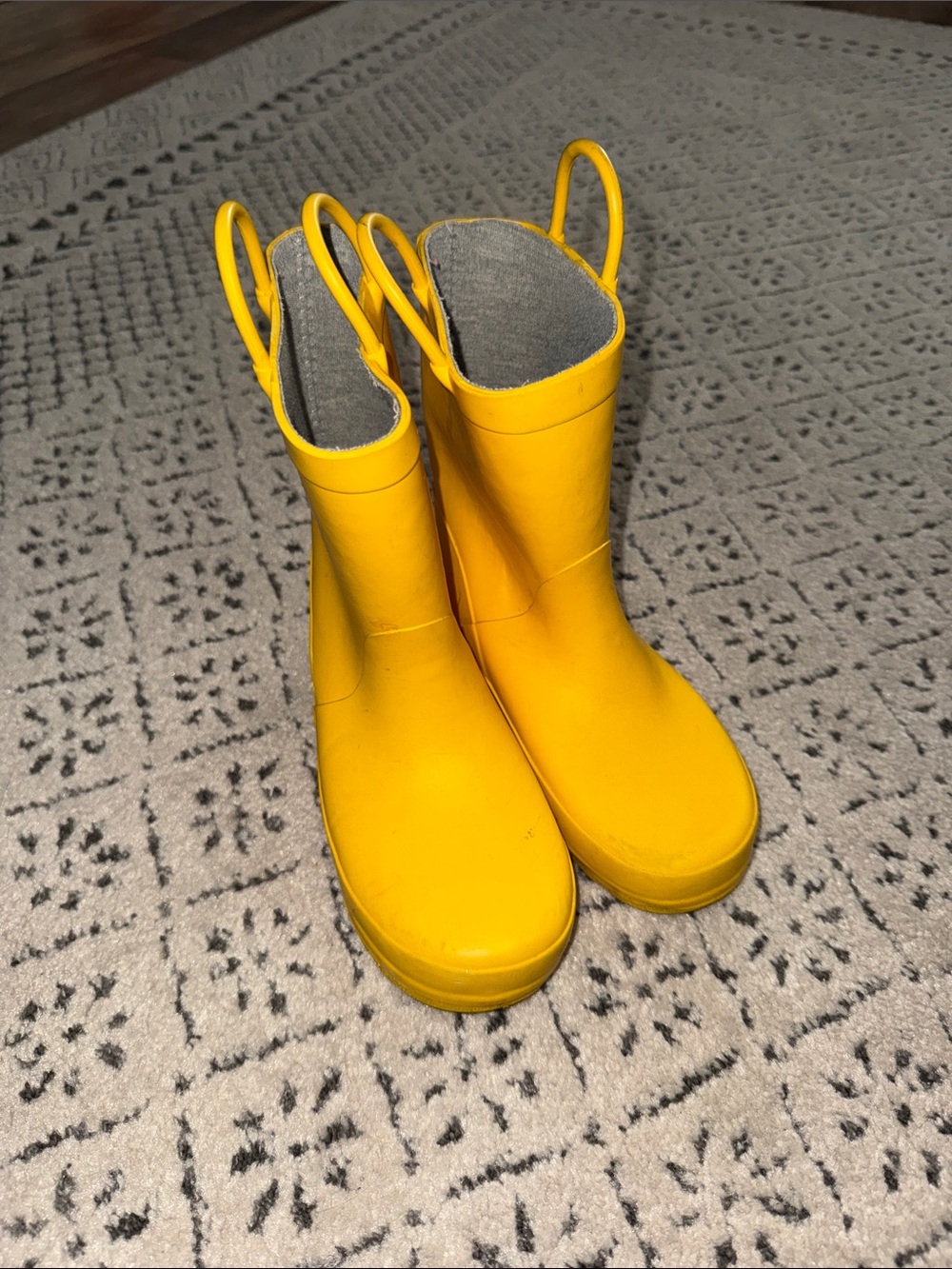 Little girls vintage yellow Gymboree rain boots 2018 size 13